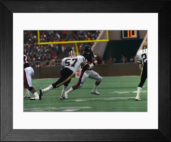 Framed Print : Walter Payton Running Past Opponent Framed Print : Walter Payton Running Past Opponent