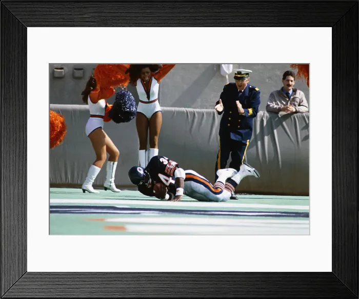 Framed Print : Walter Payton Having Just Fallen in Football Action Framed Print : Walter Payton Having Just Fallen in Football Action