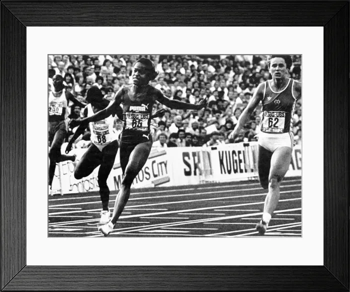 Framed Print : Evelyn Ashford Framed Print : Evelyn Ashford