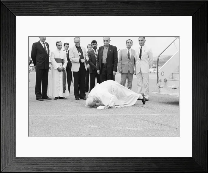 Framed Print : Pope John Paul II Kisses the Ground Upon Arrival Framed Print : Pope John Paul II Kisses the Ground Upon Arrival