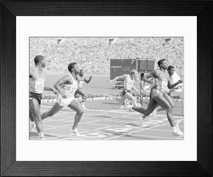 Framed Print : Sprinter Carl Lewis Finishing 100 Meter Dash Framed Print : Sprinter Carl Lewis Finishing 100 Meter Dash