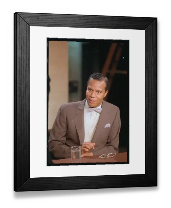 Framed Print : Portrait of Louis Farrakhan Framed Print : Portrait of Louis Farrakhan