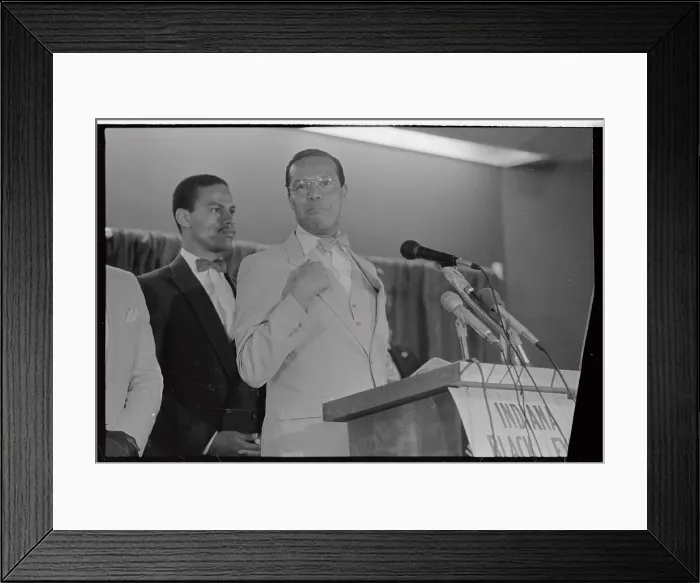 Framed Print : Louis Farrakhan Standing at Podium Framed Print : Louis Farrakhan Standing at Podium