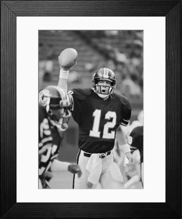 Framed Print : Jim Kelly Celebrating with Ball in Hand