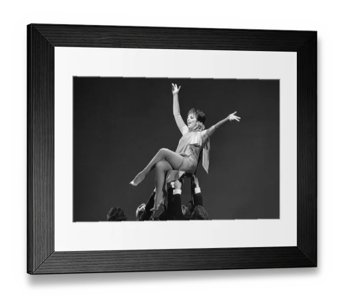 Framed Print : Liza Minnelli Performing Framed Print : Liza Minnelli Performing