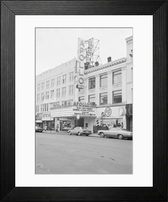 Framed Print : Exterior Of The Apollo Theater