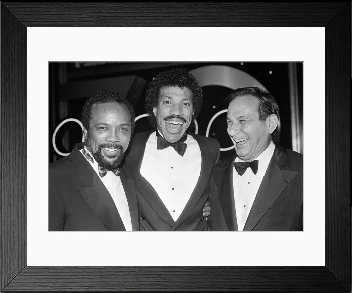 Framed Print : Celebrities at Awards Dinner