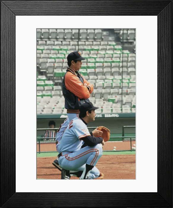 Framed Print : Sadaharu Oh with Tokyo Giants Player Framed Print : Sadaharu Oh with Tokyo Giants Player