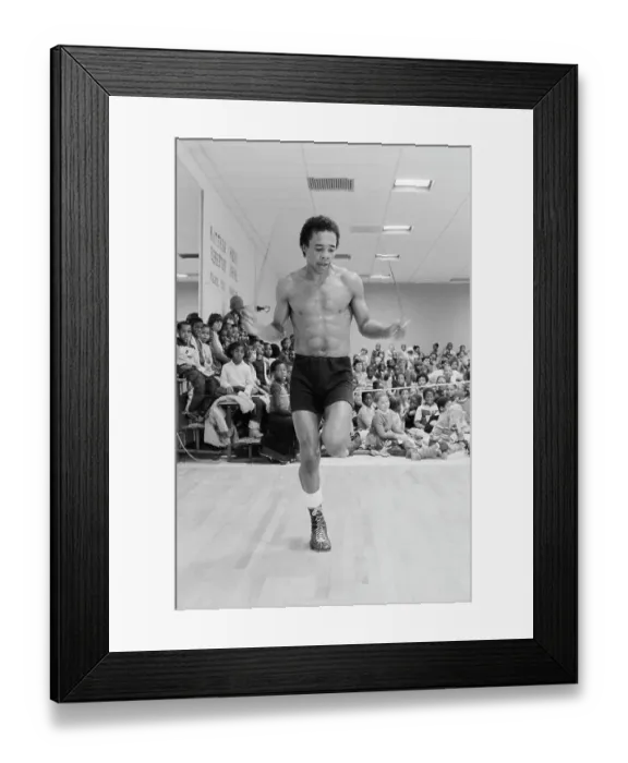 Framed Print : Sugar Ray Leonard Jumping Rope Framed Print : Sugar Ray Leonard Jumping Rope