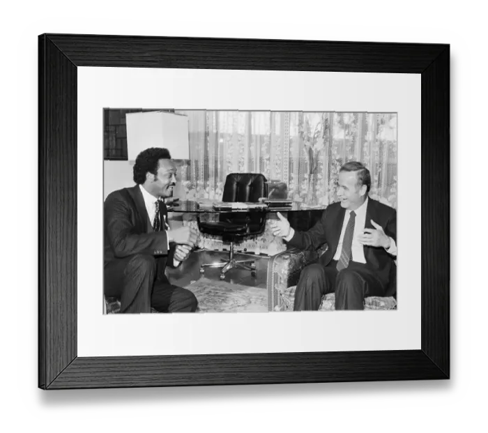 Framed Print : Jesse Jackson Talks with Hafaz Assad
