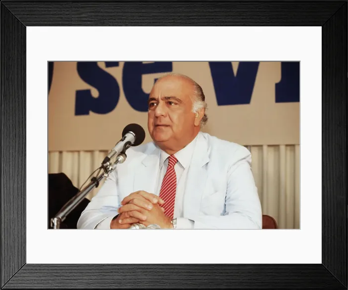 Framed Print : Venezuelan President Jaime Lusinchi at Microphones Framed Print : Venezuelan President Jaime Lusinchi at Microphones
