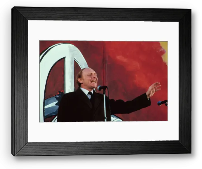 Framed Print : Britain's Neil Kinnock Speaking Framed Print : Britain's Neil Kinnock Speaking