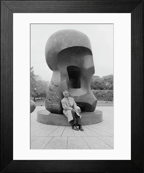 Framed Print : Subrahmanyan Chandrasekhar Sitting at Base of Statue Framed Print : Subrahmanyan Chandrasekhar Sitting at Base of Statue