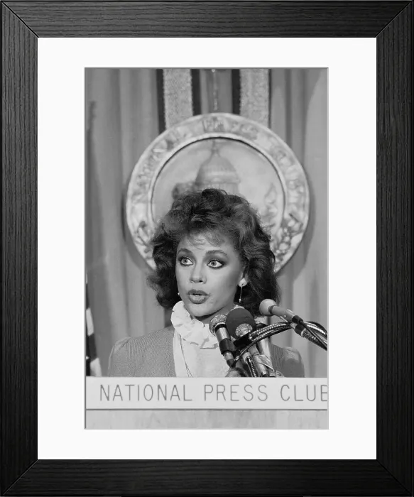 Framed Print : Vanessa Williams Speaking at Luncheon