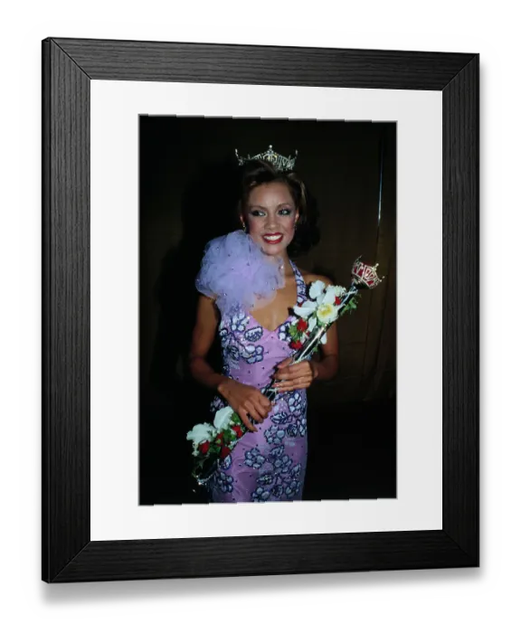 Framed Print : Vanessa Williams as Miss America Framed Print : Vanessa Williams as Miss America