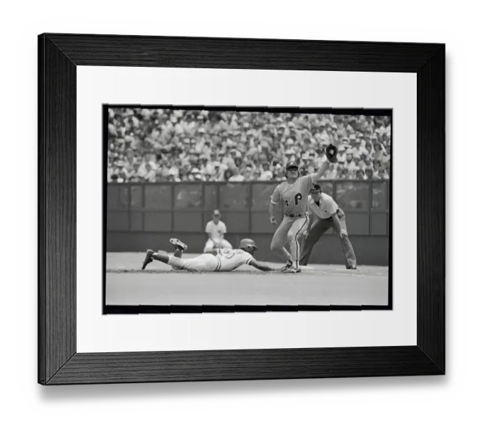 Framed Print : Pete Rose Catching Pickoff throw