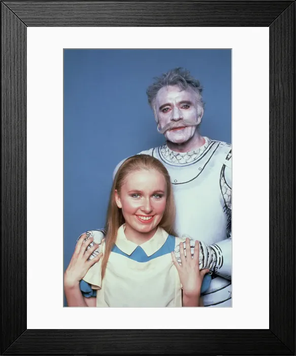 Framed Print : Richard Burton with Daughter Kate Framed Print : Richard Burton with Daughter Kate