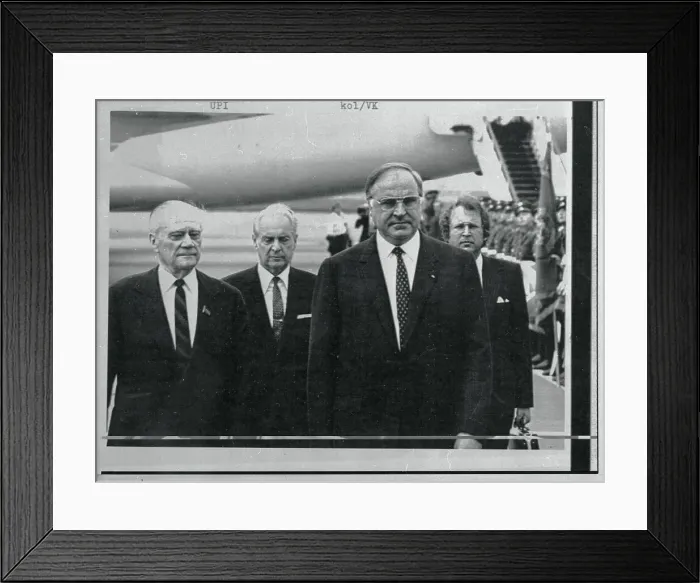 Framed Print : Helmut Kohl and Nikolai Tikhonov Framed Print : Helmut Kohl and Nikolai Tikhonov