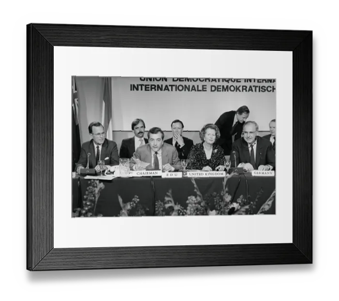 Framed Print : Helmut Kohl with Margaret Thatcher and Alois Mock Framed Print : Helmut Kohl with Margaret Thatcher and Alois Mock