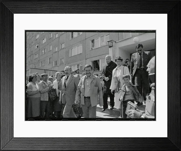 Framed Print : Lech Walesa Leaving With Family and Associates to Meet the Pope Framed Print : Lech Walesa Leaving With Family and Associates to Meet the Pope
