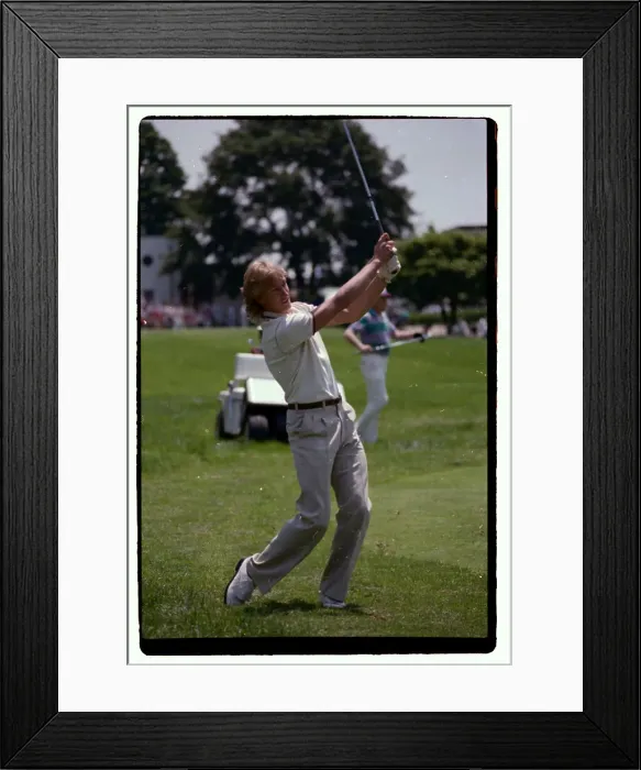 Framed Print : Wayne Gretzky at the End of Big Golf Swing Framed Print : Wayne Gretzky at the End of Big Golf Swing