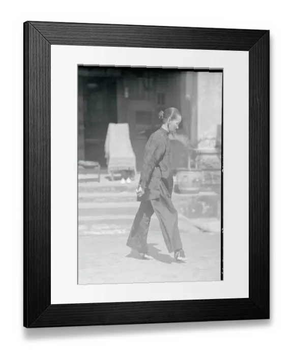 Framed Print : Chinese Woman in Traditional Dress Framed Print : Chinese Woman in Traditional Dress