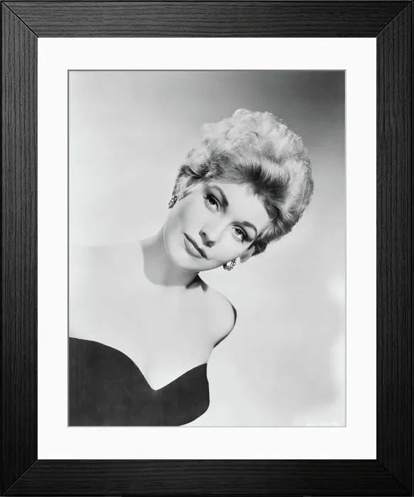 Framed Print : Portrait of Kim Novak Framed Print : Portrait of Kim Novak