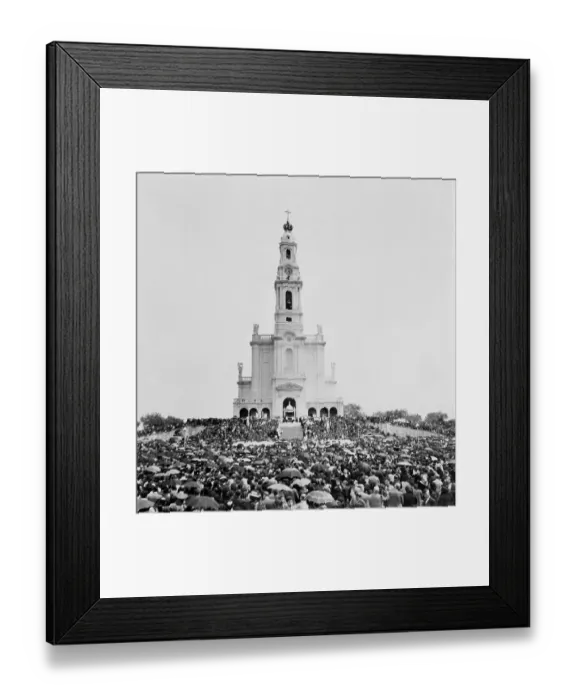 Framed Print : Crowd of Thousands Gathering at a Basilica Framed Print : Crowd of Thousands Gathering at a Basilica