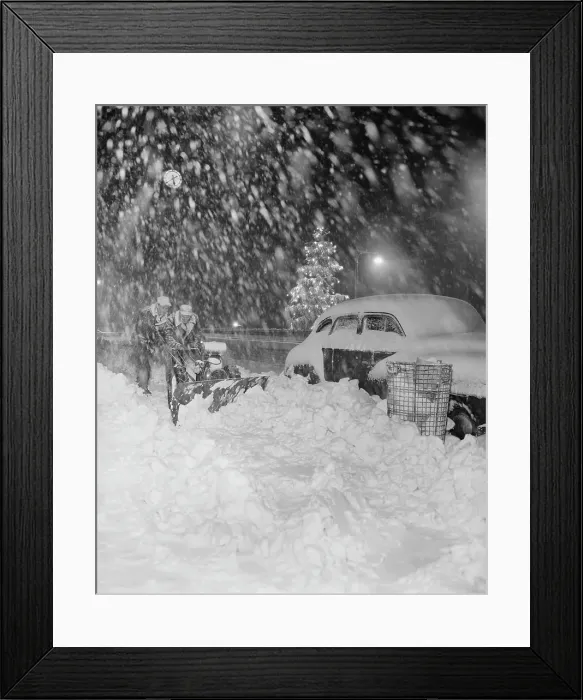 Framed Print : Workers Clearing Park Avenue Sidewalk in a Blizzard Framed Print : Workers Clearing Park Avenue Sidewalk in a Blizzard