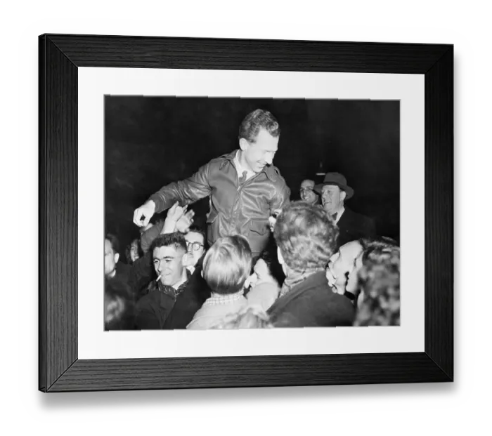 Framed Print : Garry Davis