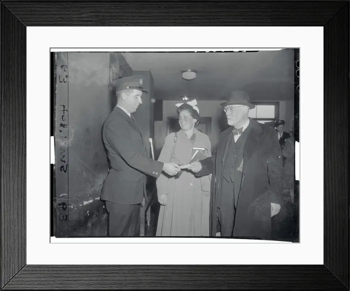 Framed Print : Leo Baeck Arriving in New York with Granddaughter Framed Print : Leo Baeck Arriving in New York with Granddaughter