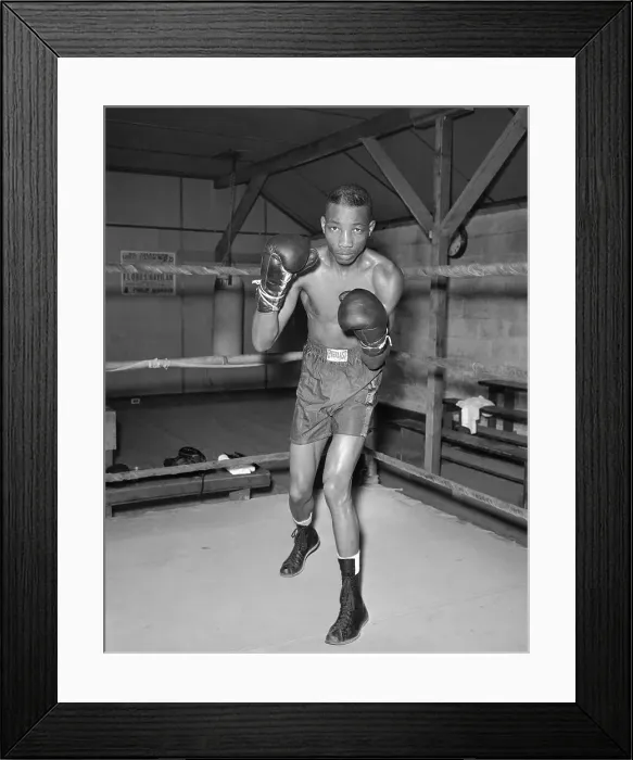 Framed Print : Sandy Saddler Pointing To Gloved Hand Framed Print : Sandy Saddler Pointing To Gloved Hand