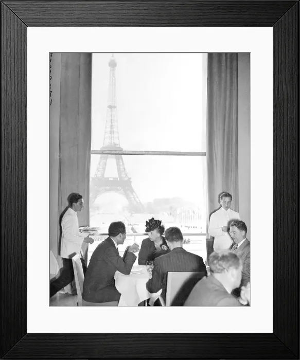 Framed Print : Eleanor Roosevelt Sitting in Restaurant with Friends Framed Print : Eleanor Roosevelt Sitting in Restaurant with Friends