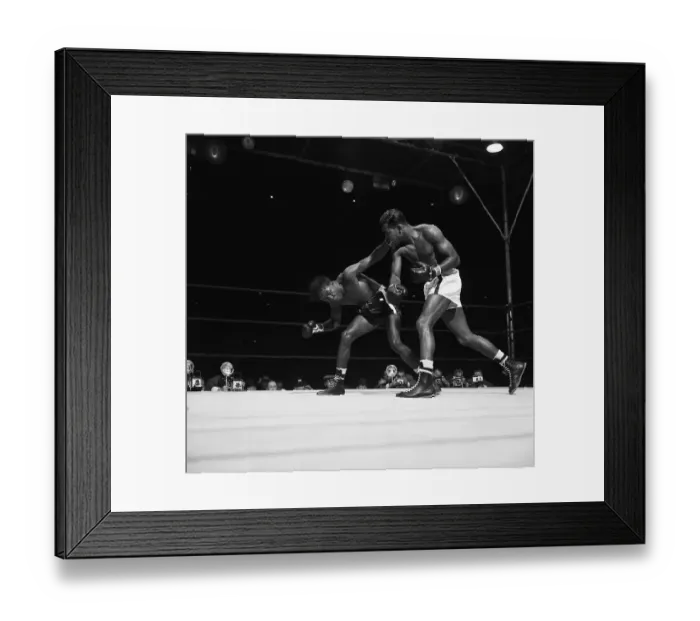 Framed Print : Sugar Ray Robinson and Kid Galivan Boxing