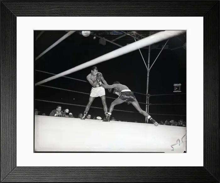 Framed Print : Sugar Ray Robinson Blocks Kid Gavilan Left Framed Print : Sugar Ray Robinson Blocks Kid Gavilan Left