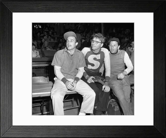 Framed Print : Gene Kelly Framed Print : Gene Kelly