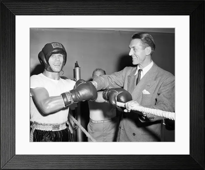 Framed Print : Georges Carpentier Looks At Tony Zale Framed Print : Georges Carpentier Looks At Tony Zale