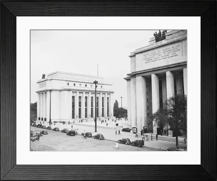 Framed Print : Exterior View of the Palais de Chaillot Framed Print : Exterior View of the Palais de Chaillot