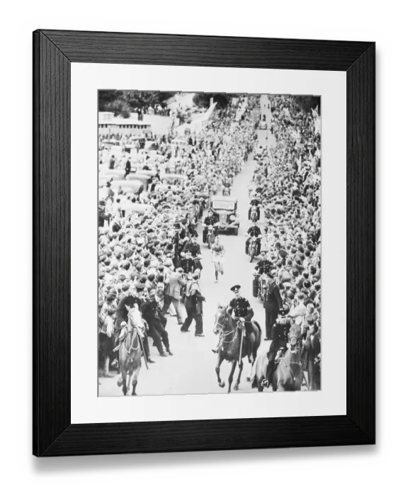 Framed Print : Final Lap of Olympic Marathon Race Framed Print : Final Lap of Olympic Marathon Race