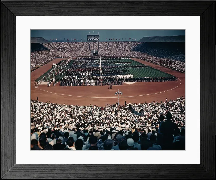 Framed Print : Huge Crowd of Olympic Spectators Framed Print : Huge Crowd of Olympic Spectators