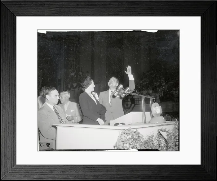 Framed Print : Thomas E Dewey with Wife Waving to Crowd Framed Print : Thomas E Dewey with Wife Waving to Crowd