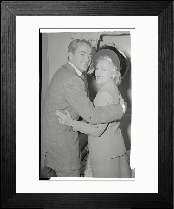 Framed Print : Mary Pickford and Buddy Rogers Embracing in Photo Framed Print : Mary Pickford and Buddy Rogers Embracing in Photo