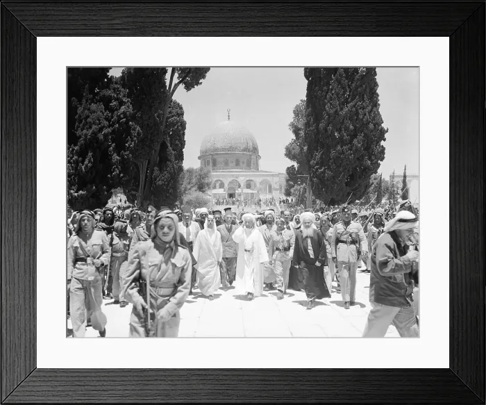 Framed Print : King Abdullah and Crowd Walking in Street Framed Print : King Abdullah and Crowd Walking in Street