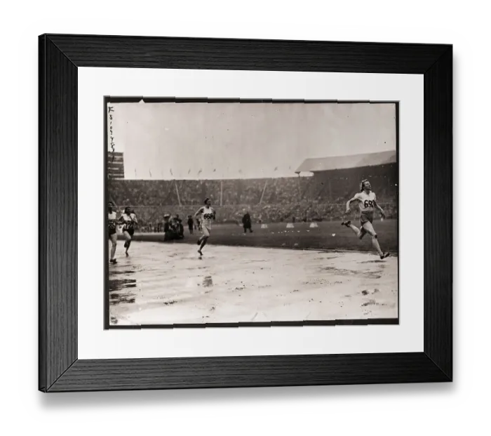 Framed Print : Dutch Runner Winning 200 Meter Framed Print : Dutch Runner Winning 200 Meter