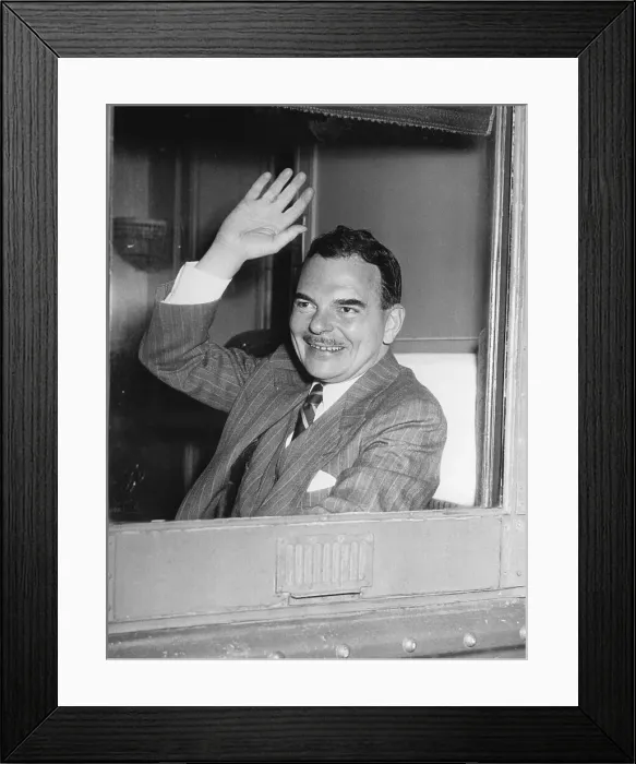 Framed Print : Thomas Dewey Waving from Train Framed Print : Thomas Dewey Waving from Train
