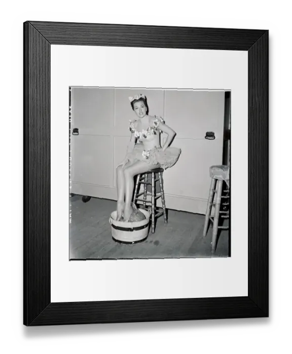 Framed Print : Cyd Cahrise Cools Her Feet / Barrel Of Ice Framed Print : Cyd Cahrise Cools Her Feet / Barrel Of Ice
