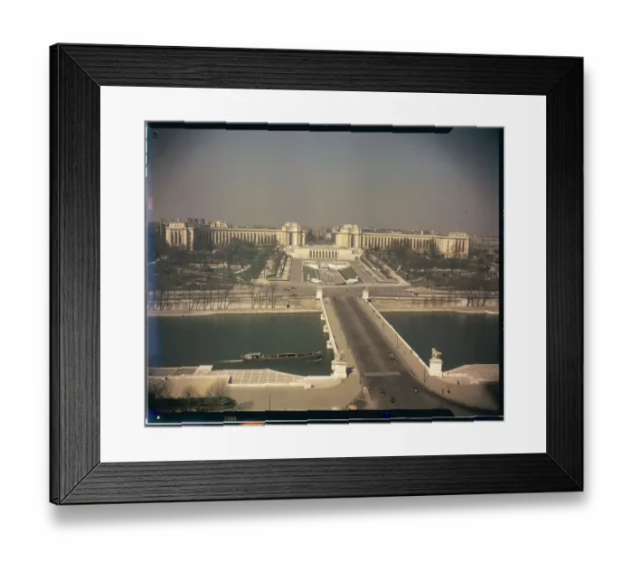 Framed Print : Exterior View of the Palais de Chaillot