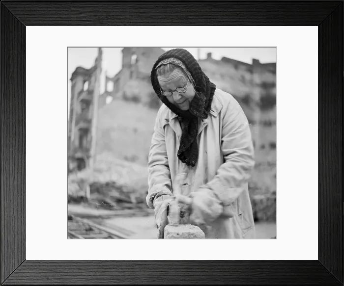 Framed Print : Elderly Berliner Removing Rubble 1948 Framed Print : Elderly Berliner Removing Rubble 1948