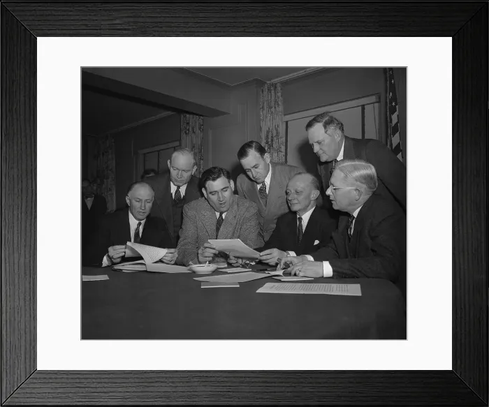 Framed Print : Portrait of Committee of Southern Governors Framed Print : Portrait of Committee of Southern Governors