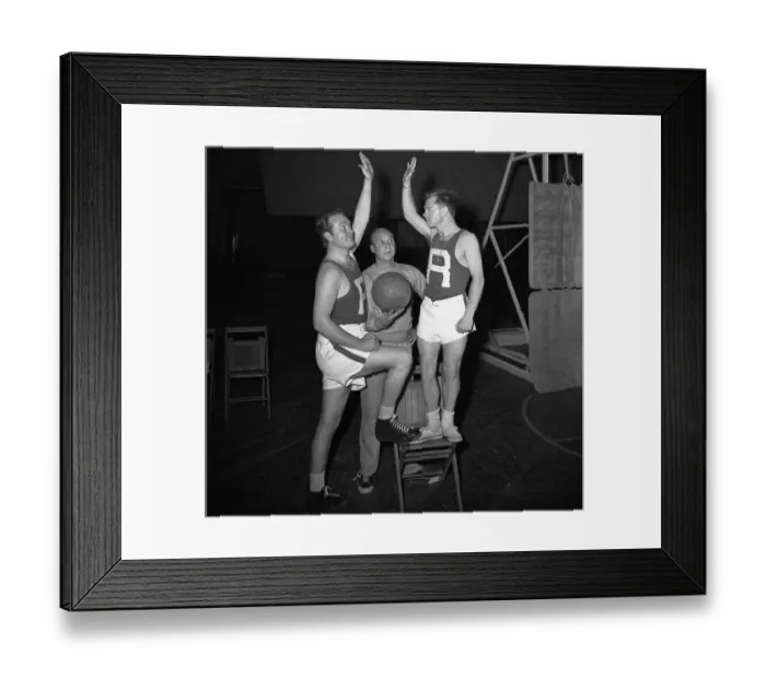 Framed Print : Celebrity Charity Basketball Contest Framed Print : Celebrity Charity Basketball Contest